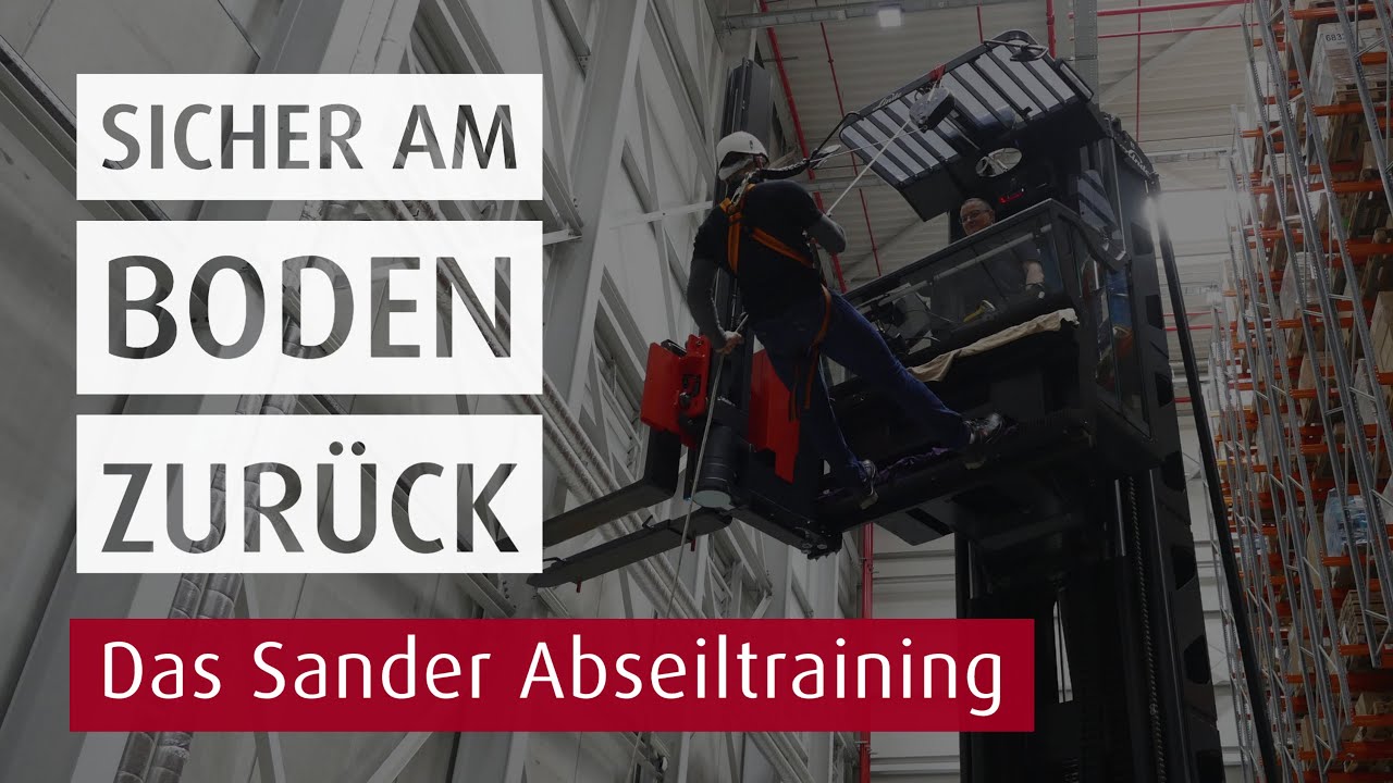Höhenrettung / Abseiltraining im Hochregallager