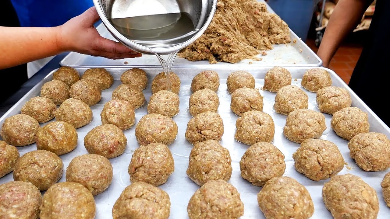 Нью-Йорк еда - Фрикадельки & Курица Пармезан сэндвич Америка