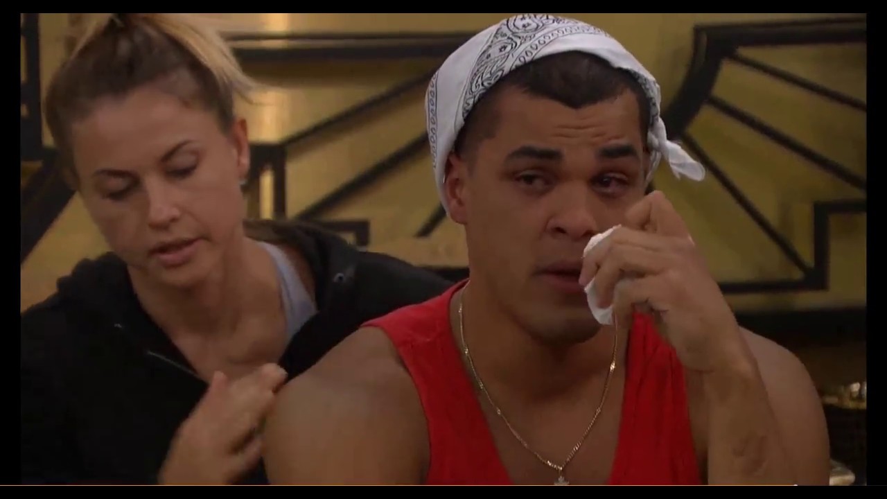 Big Brother 19 - Josh breaks down crying after the fight with Jess and Cody