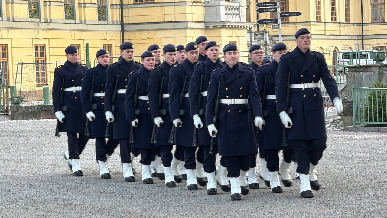 2025-11-26 Drottningholms Slott vaktavlösning   T2-F21