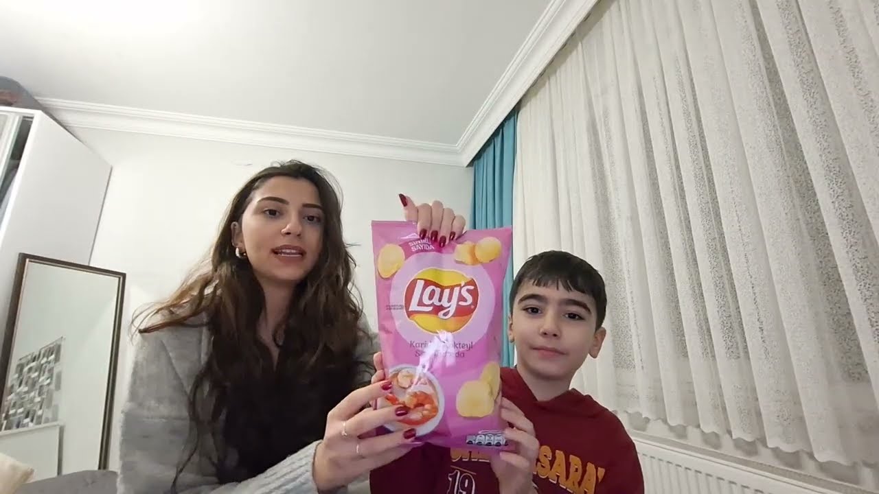 Teyzemle Yeni Lay's Cipslerini Denedik #kesfet #shorts #öneçıkar #lays #yeni #reklam