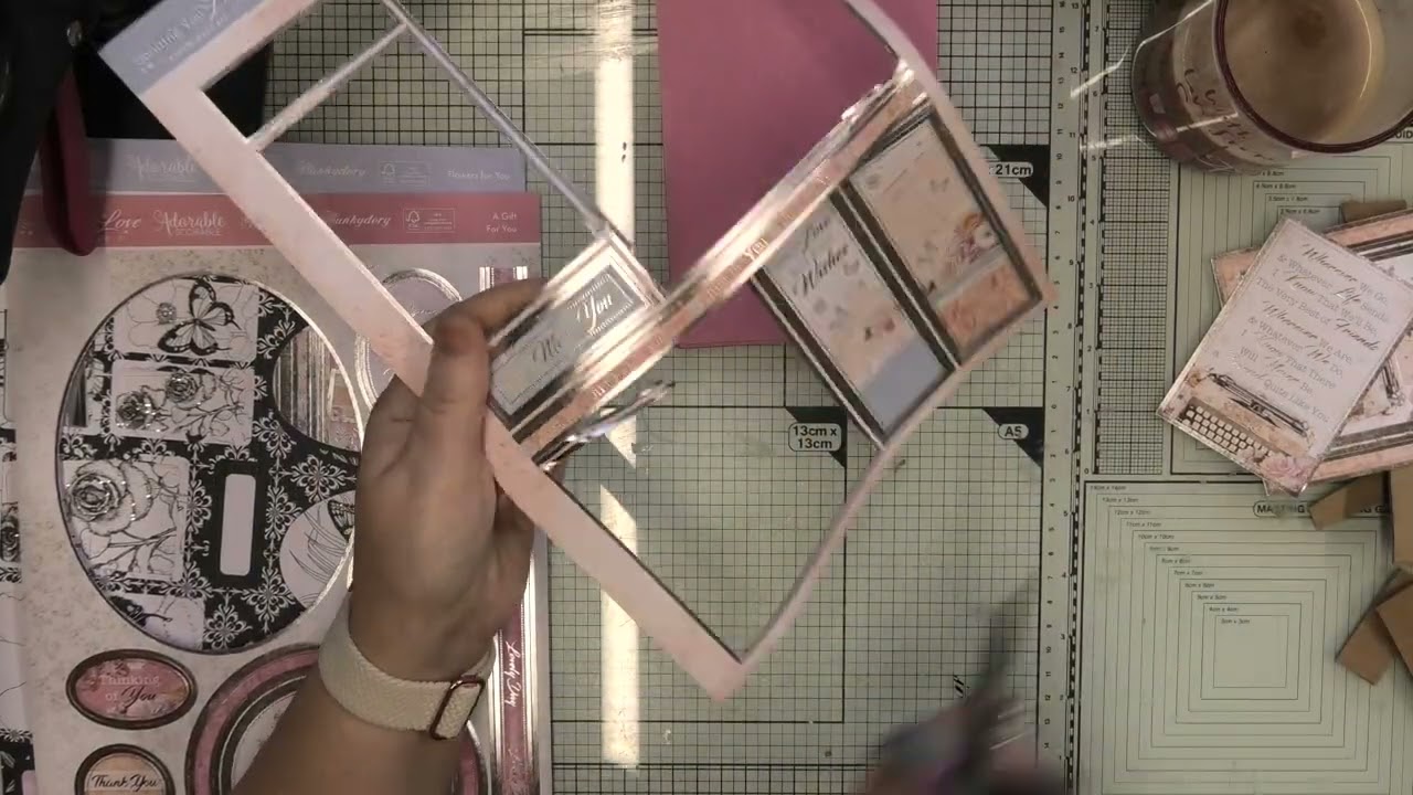 Покупка наших запасов. Часть 2. Бумага и топперы Hunkydory.
