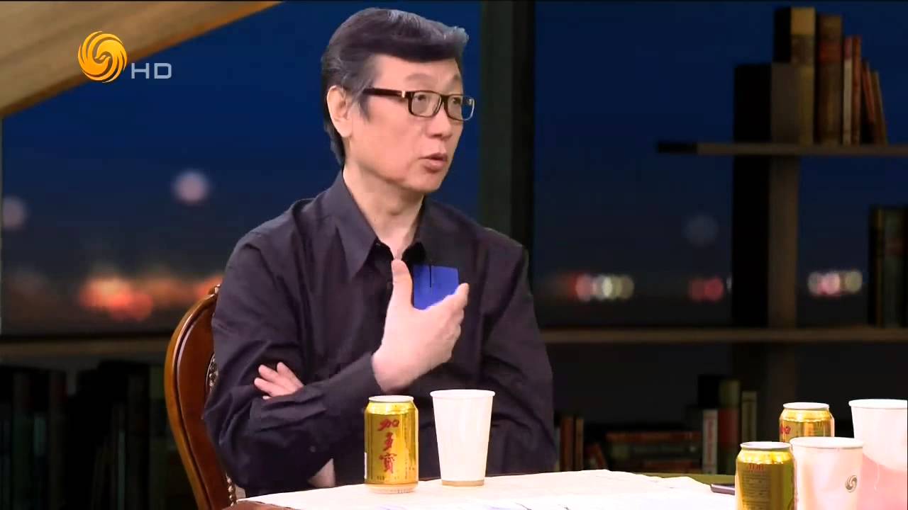 20150518 锵锵三人行 马薇薇：我是个纯宅女 与台上风格完全不同