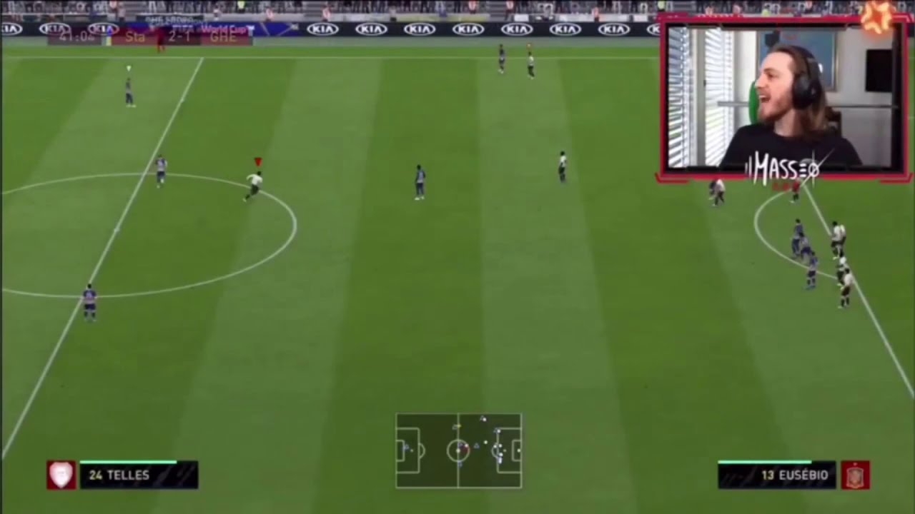 Il Masseo bestemmia e spacca tutto in live su Fifa 20