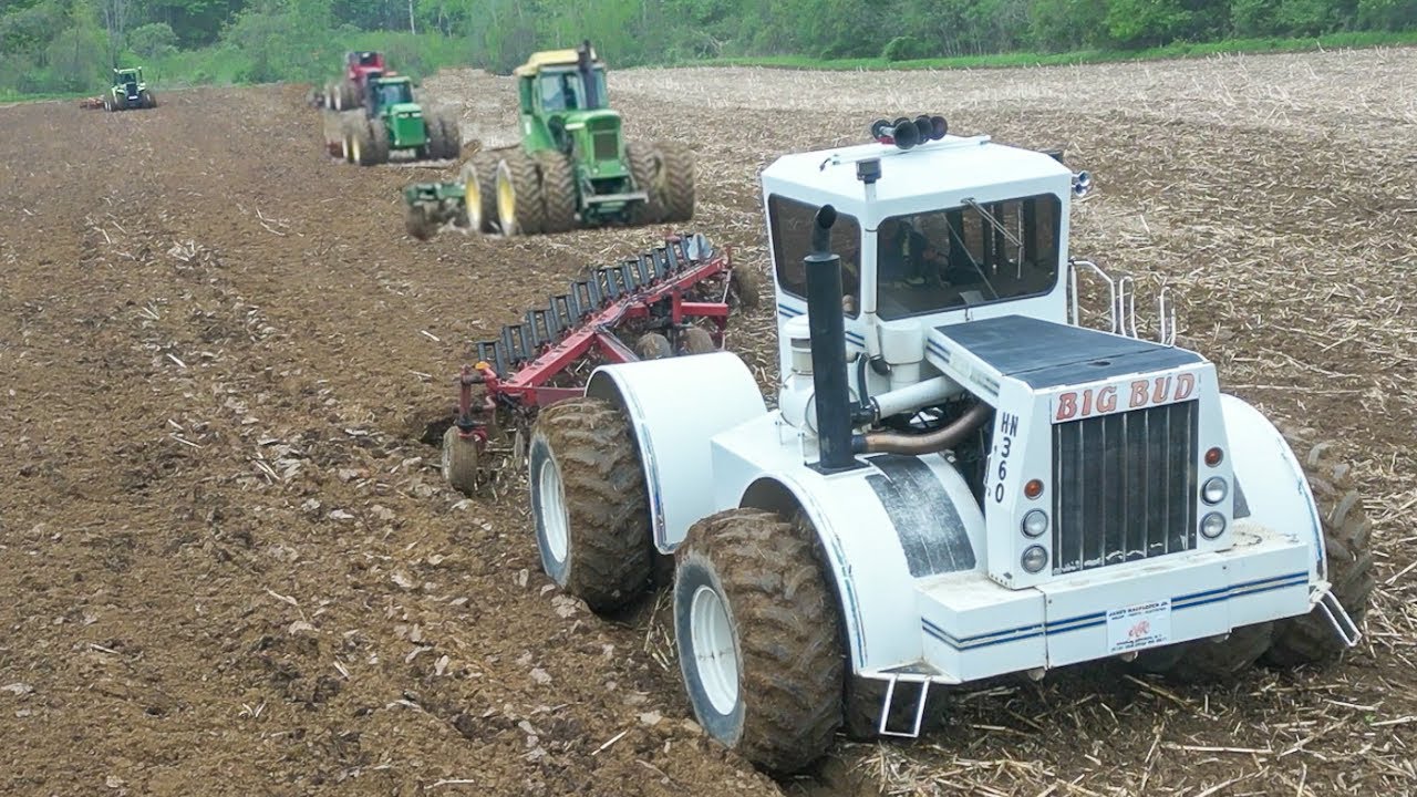 Big Bud Tractor Leads the Way at Plow Day!