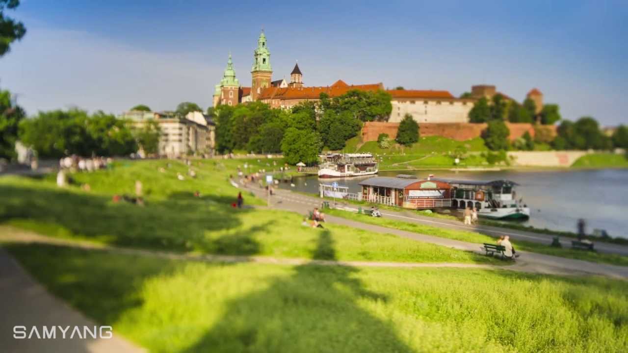 Sunny Day in Krakow / by Samyang Tilt-Shift 24mm time lapse