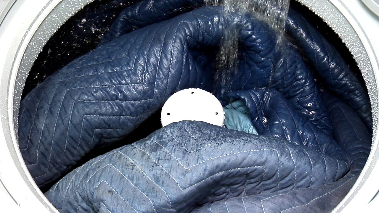 FFTW4120SW Top Load Washer -Washing A delivery blanket with a little help from a friend.
