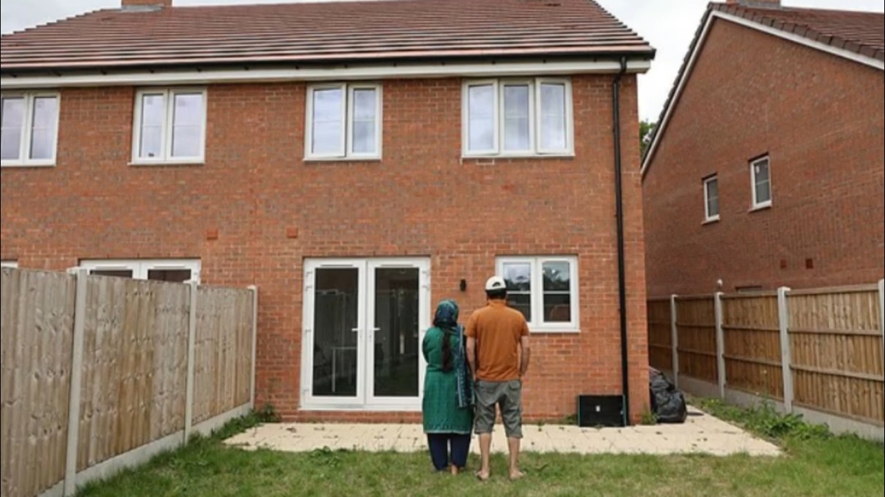 &lsquo;Unbelievable&rsquo;: Asylum seeker family complains about new-build home in UK