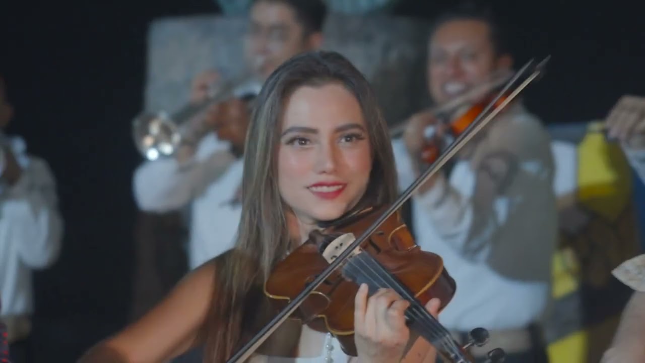 NOVIA FUE SORPRENDIDA POR EL NOVIO  - ARCANO Y MARIACHI