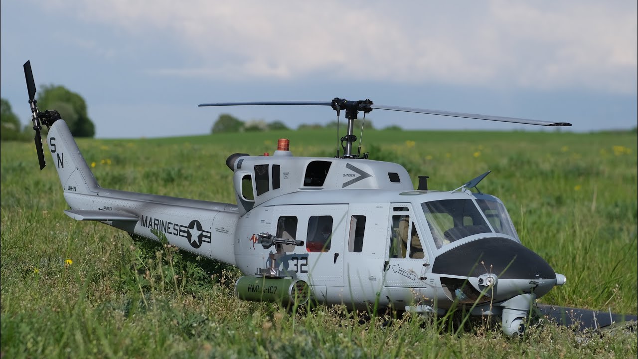 ROBAN 800er RC Helikopter Bell 212. UH-1N USMC MARINES. SUPERSCALE Vintage-Look