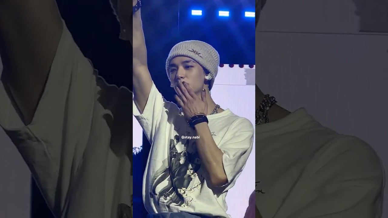 Hyunkiss❤️ sing with him 