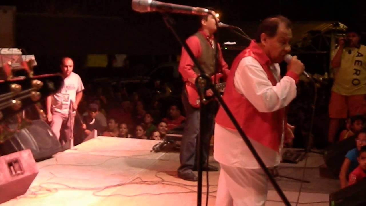 EL GRUPO FLASH   EN ASTROFERIA 2013