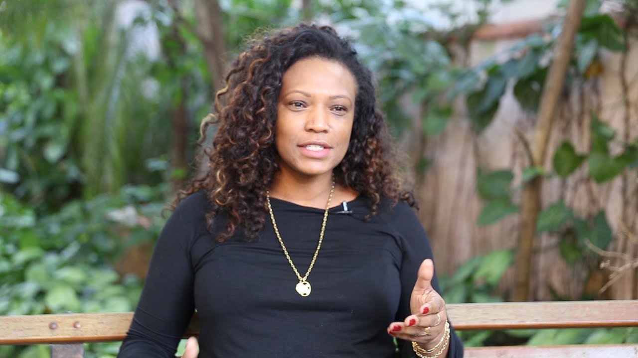 Eliane Dias: Ser mulher negra é...