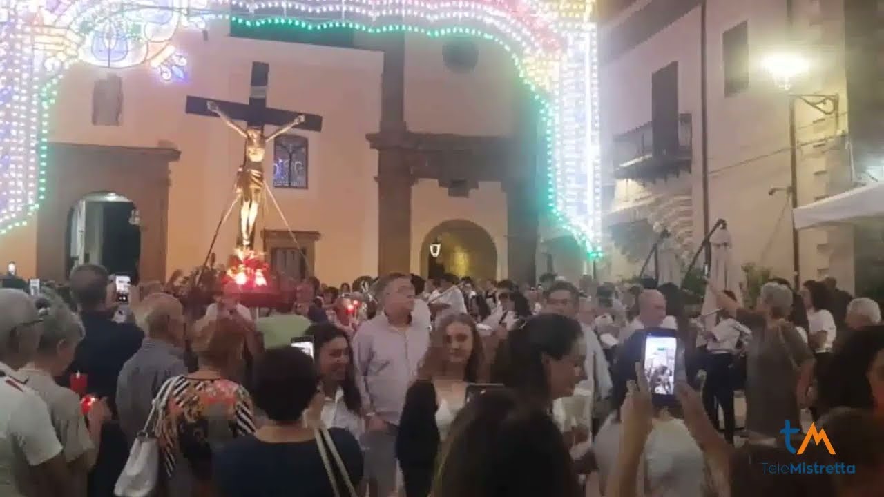 S Stefano di Camastra, la processione del crocifisso del Letto Santo