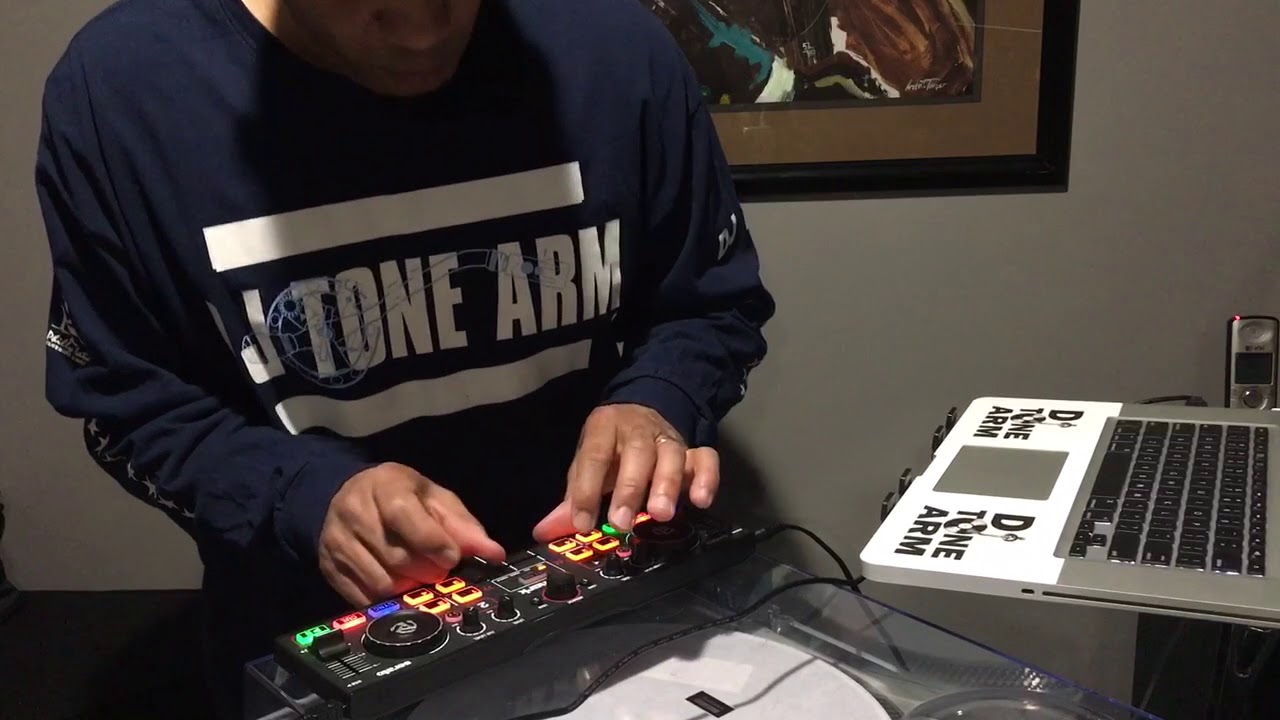 Scratching On The Numark DJ2GO2