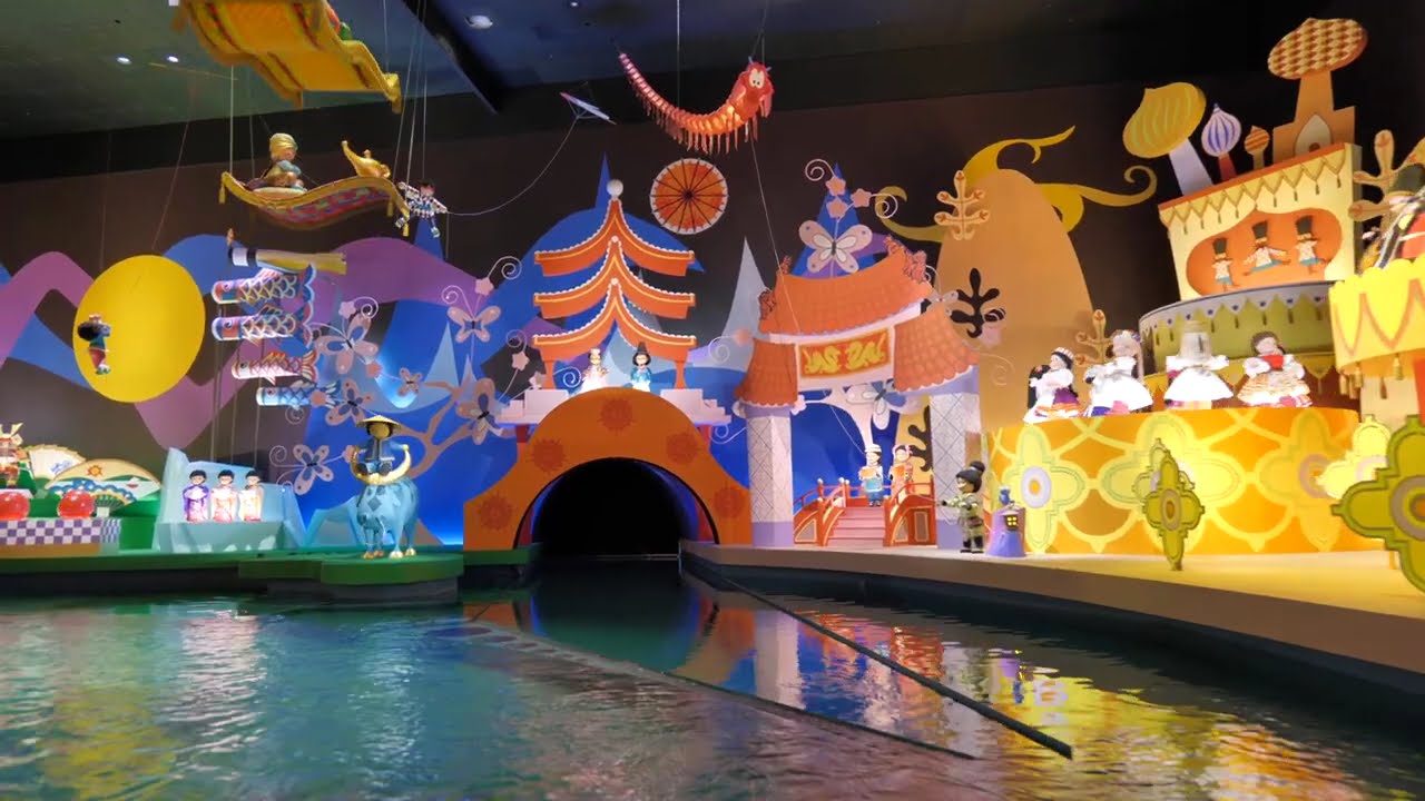 It's a Small World Ride - Tokyo Disneyland 2022 (4K HQ)