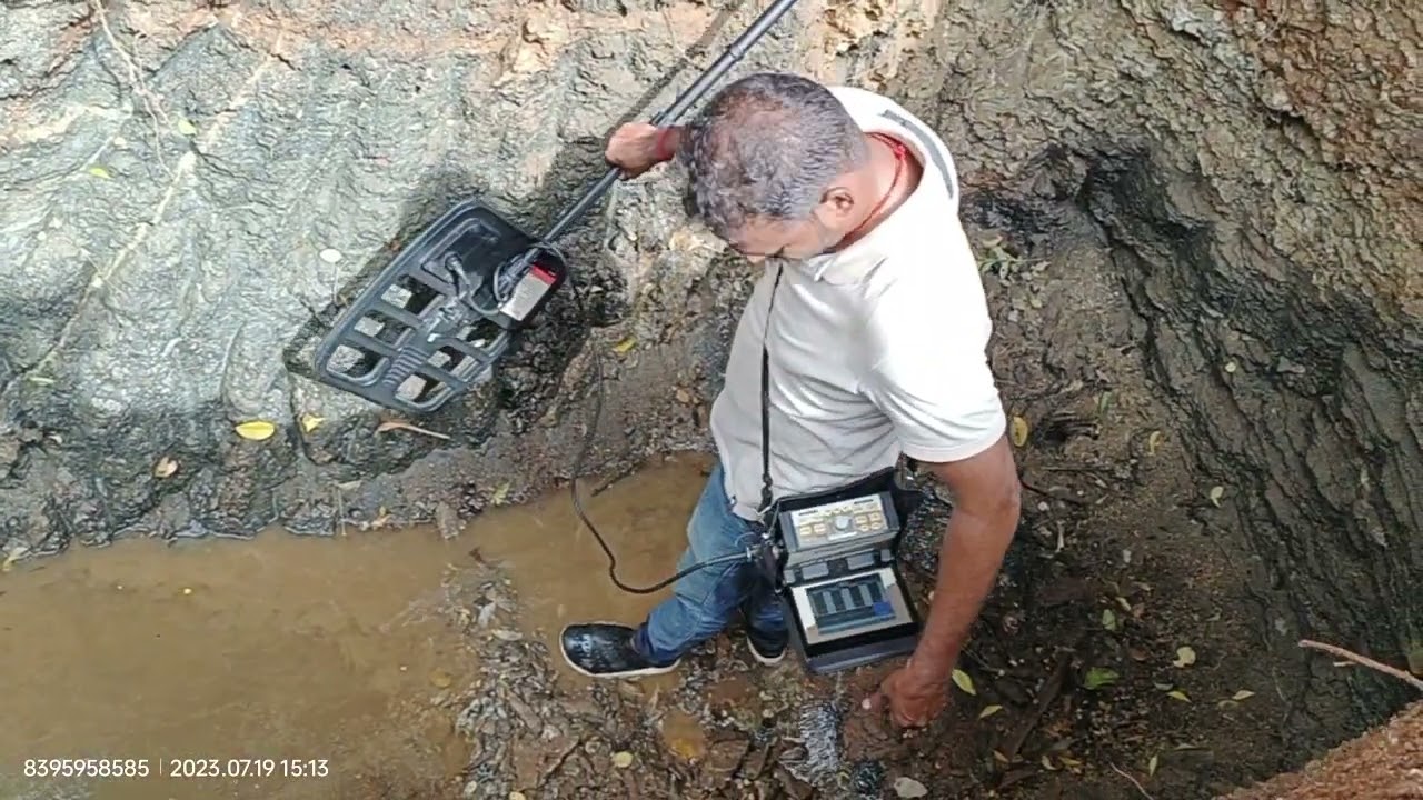 Makro Jeo Hunter using in Treasure hunting