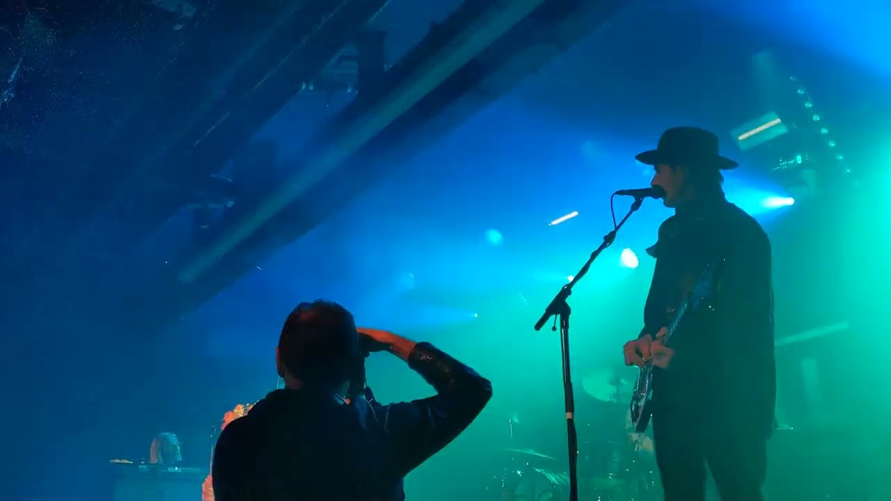 Kula Shaker - Sound of Drums (Live)
