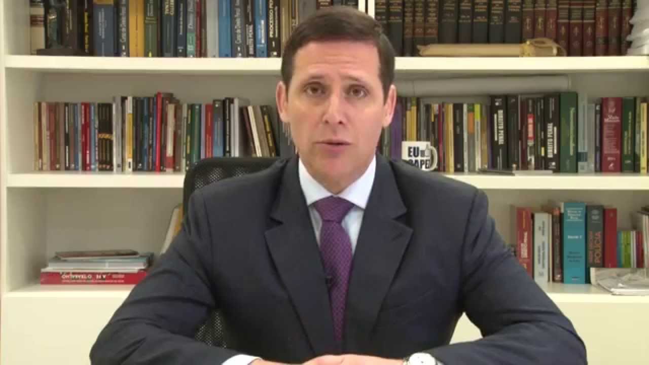 Fernando Capez fala para os advogados