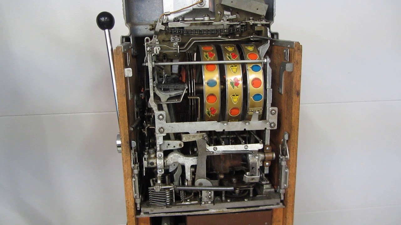 Old Jennings Sun Chief Slot Machine