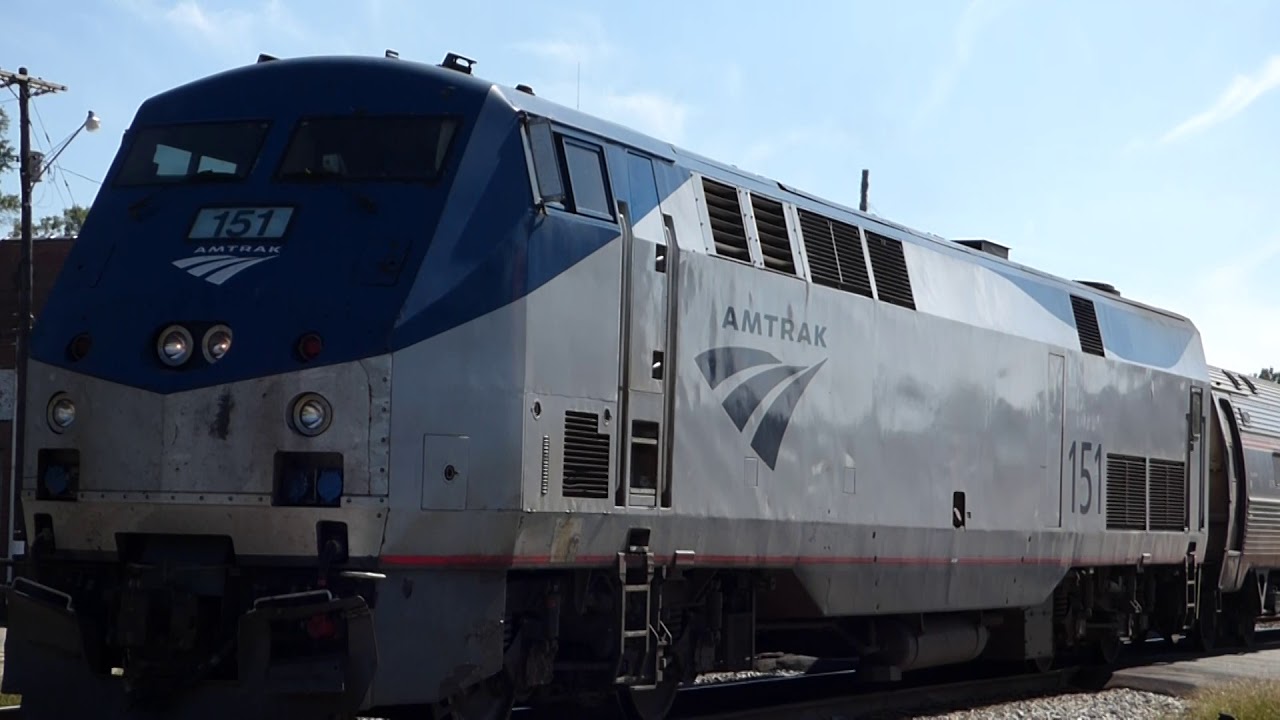 Amtrak 151 arrives and departs in wilson NC