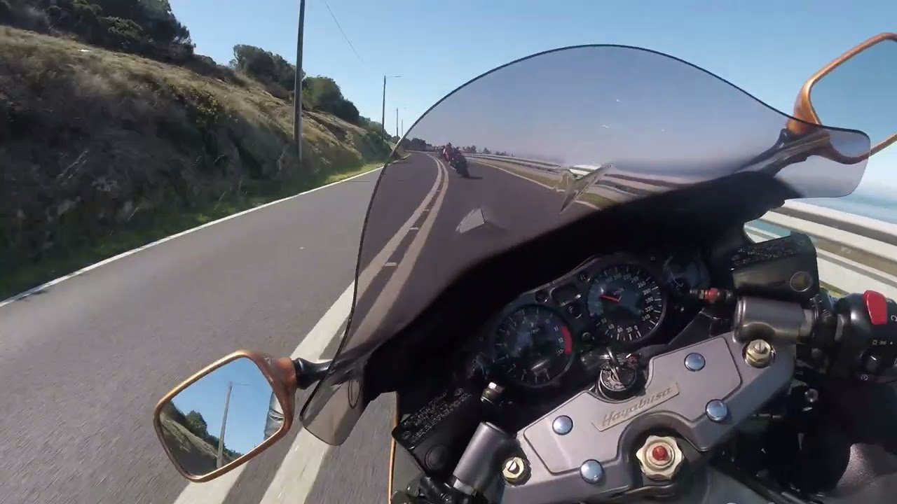 Hayabusa vs R1 crossplane