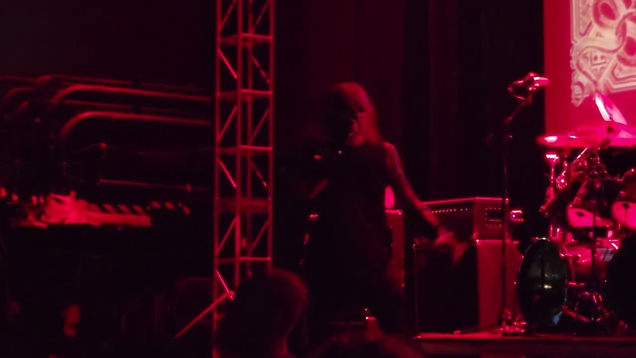 1349-