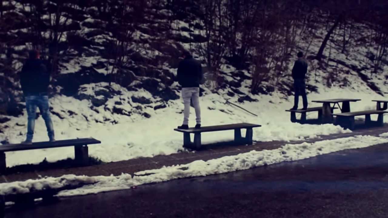 13pluXX - Augenblicke (Official Music Video)