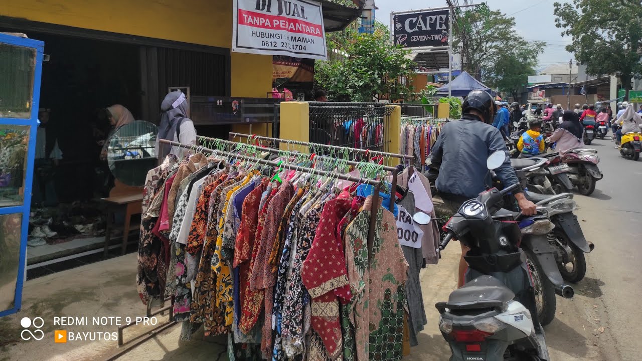 BERBURU BARANG BEKAS