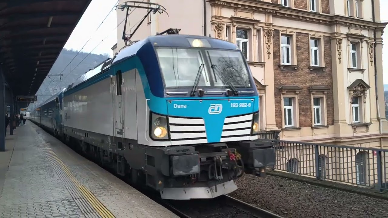 Hlášení příjezd a odjezd pro vlak RailJet 383 Berliner (EC 175 Berliner/Robert Shuman)