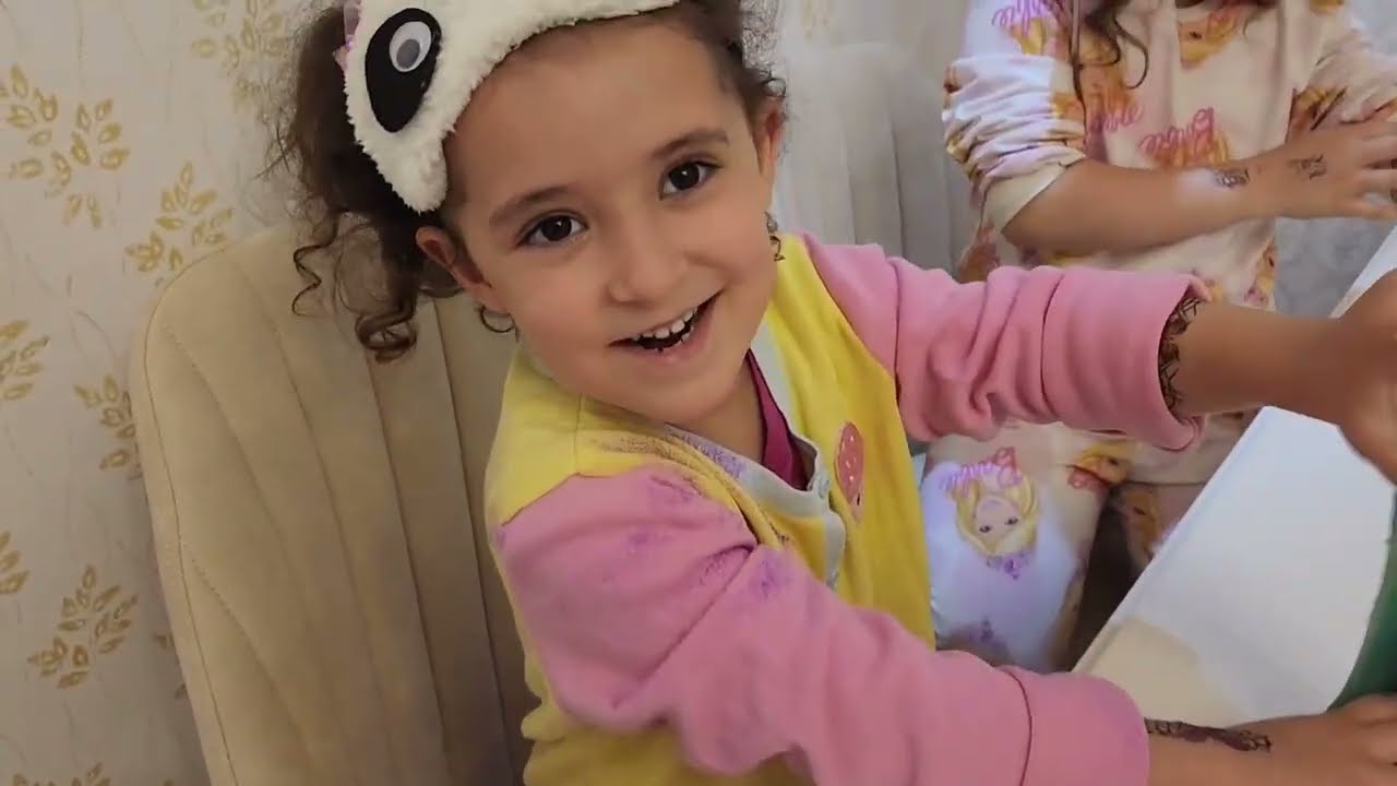 BAHAR VE BANU ALYA HALIYI KALDIRDI HER YERİ DAĞITTI ANNESİNİ DİNLEMEDİ !!