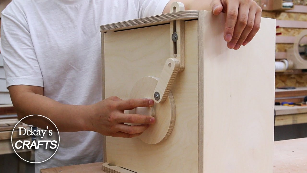 woodworking kinetic locking idea! / wood hinge / vaults / mechanism