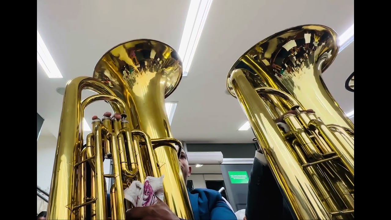 Tubas Weril J981 firmes e trombones na cobertura 😍😍 Hino 74 &ldquo;Vamos produzir frutos de Louvor&rdquo;