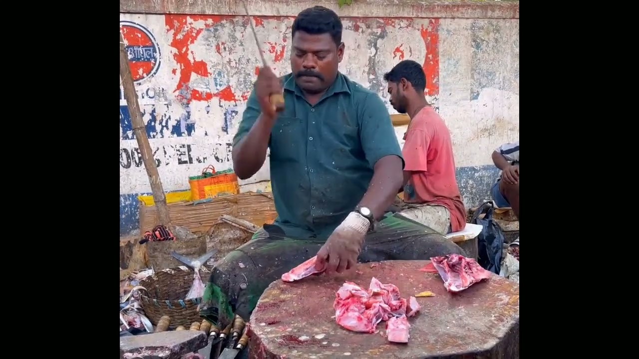 Esse sabe limpar um peixe.