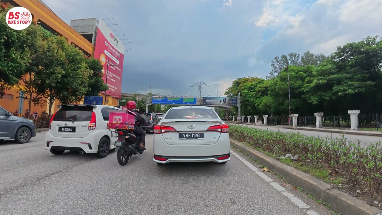 Car drive to 1U Bandar Utama 1 Utama Damansara Mall - part 2