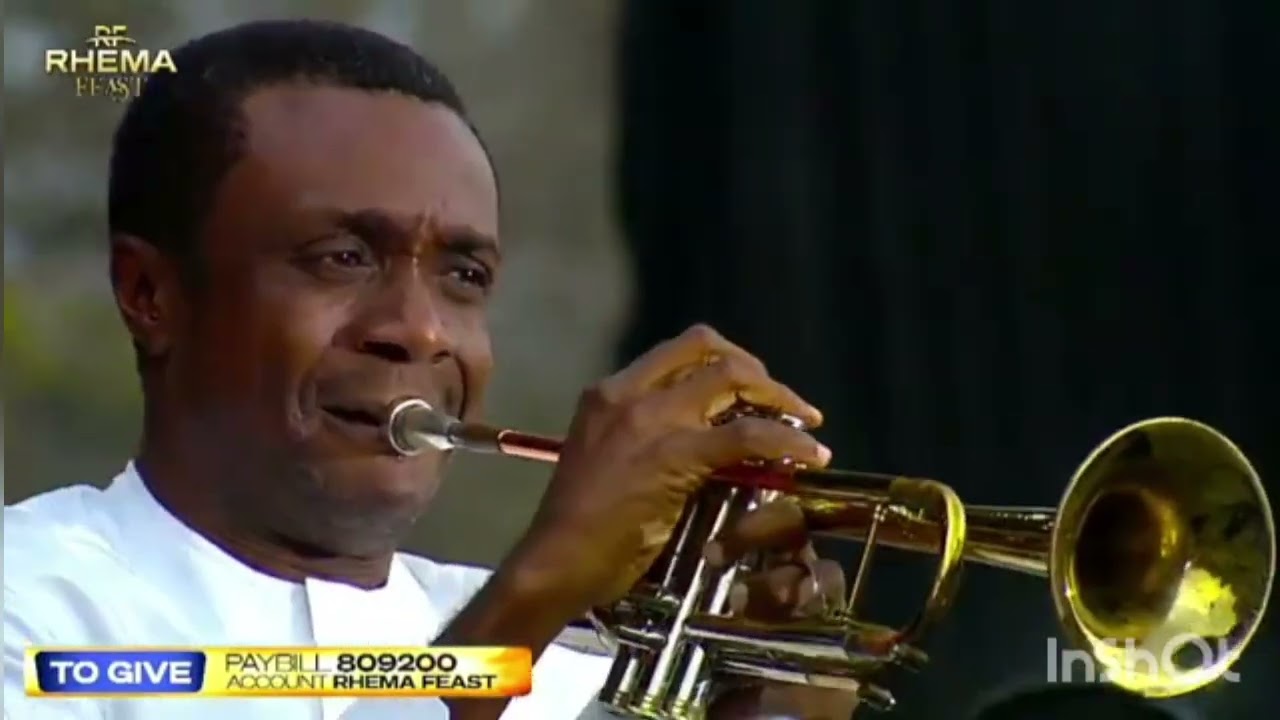 Pastor Nathaniel Bassey Singing 'Hakuna Mungu Kama Wewe' At Rhema Feast 2025