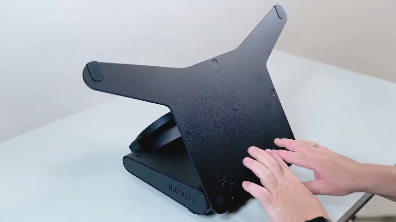 Wacom Cintiq Pro 27 &ndash; Install the Stand