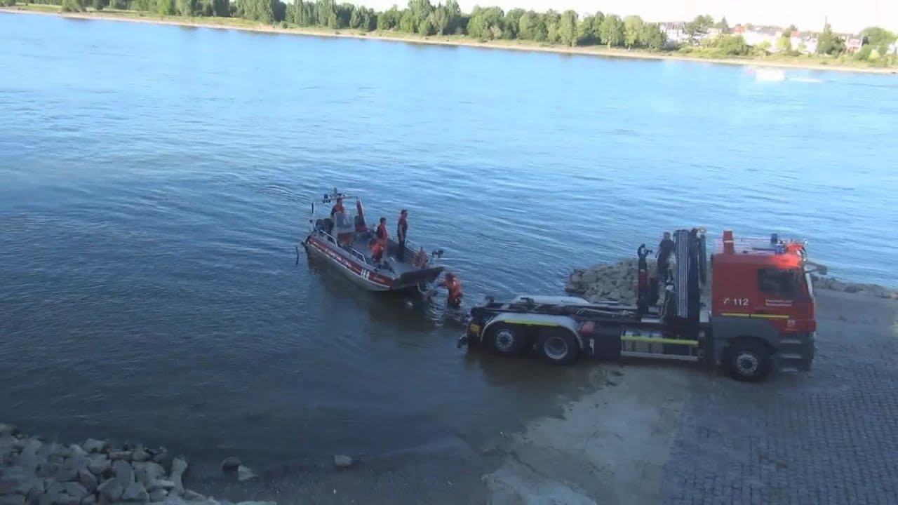 Berufsfeuerwehr Bonn tauscht Mehrzweckboot am 26.05.17