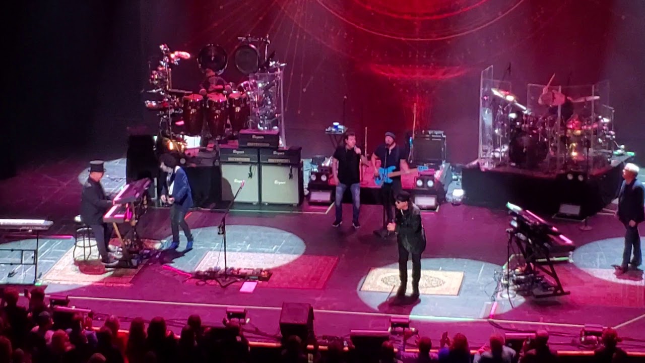 Toto - Home of the Brave. Last song, last concert 10/20/2019 Philadelphia.