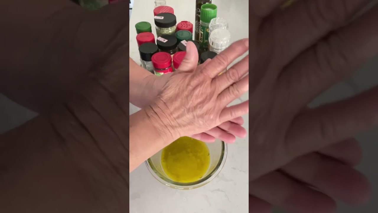 SIMPLE TRICK FOR DRIED HERBS #dried #herbs #cookinghacks #kitchentips