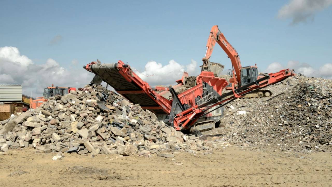 Sandvik QE341 Scalper Video   Recycling application