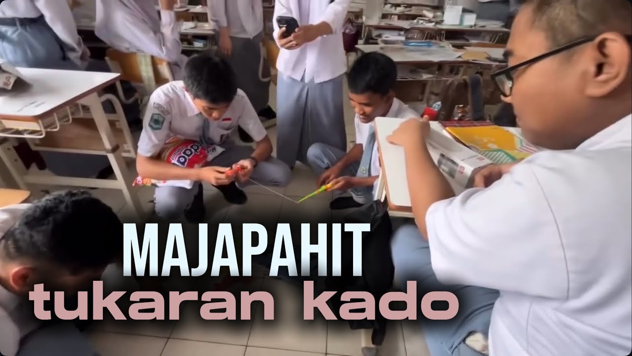 Tukaran kado mapel BK😆 