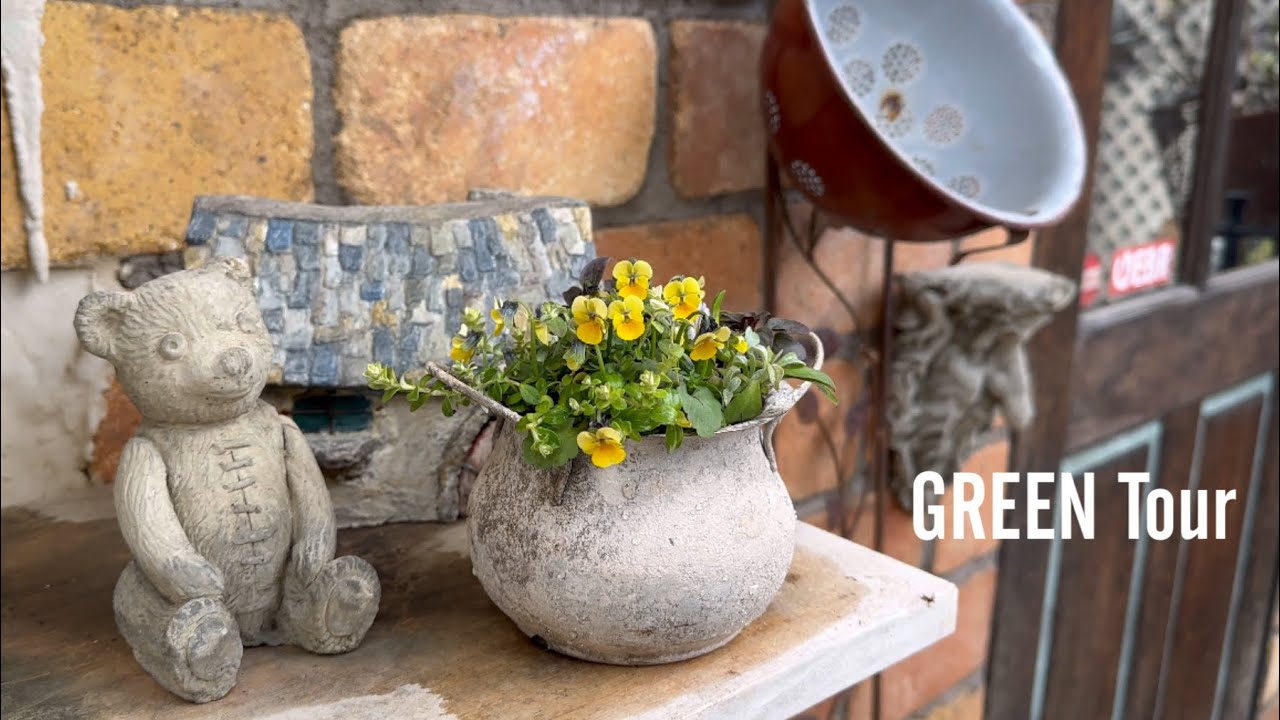 2〜3ポットでつくる小さい寄せ植えで魅せるお庭が可愛すぎる！ビオラやムスカリの可愛さ引き立て方に痺れるお洒落で可愛い素敵なお店！ | 豆風花 |  園芸/ガーデニングショップ巡り | 奈良/斑鳩