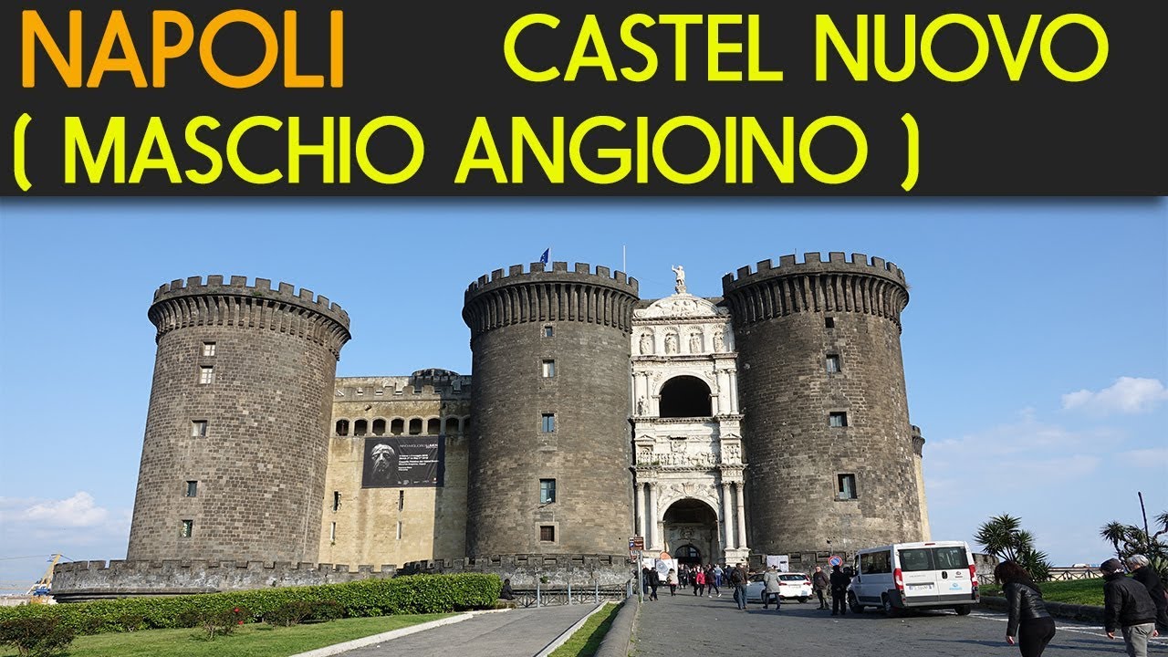 NAPOLI - Castel Nuovo ( Maschio Angioino )