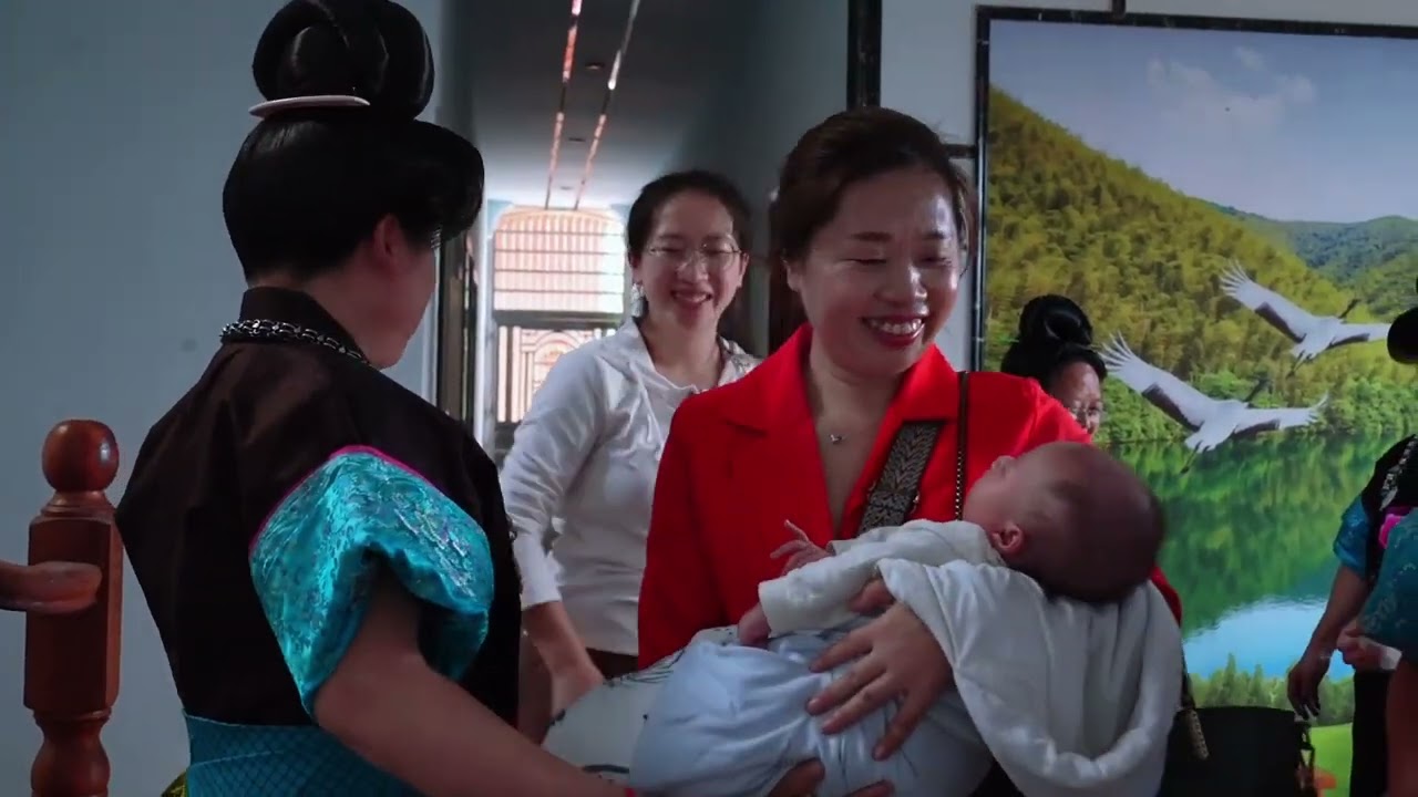 拍满月酒也是极好的，感谢支持#婚礼跟拍 #苗族文化 #满月酒