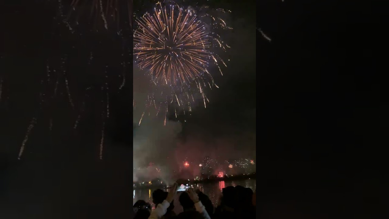 台湾_屏東_東港2023年新年カウントダウンの様子