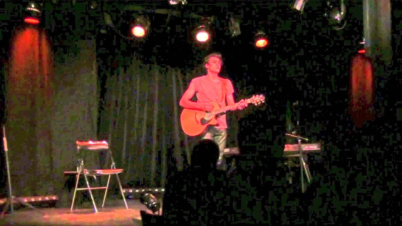 ONE MAN SHOW - MARTIAL Humoriste - EXTRAIT spectacle 2013 -  