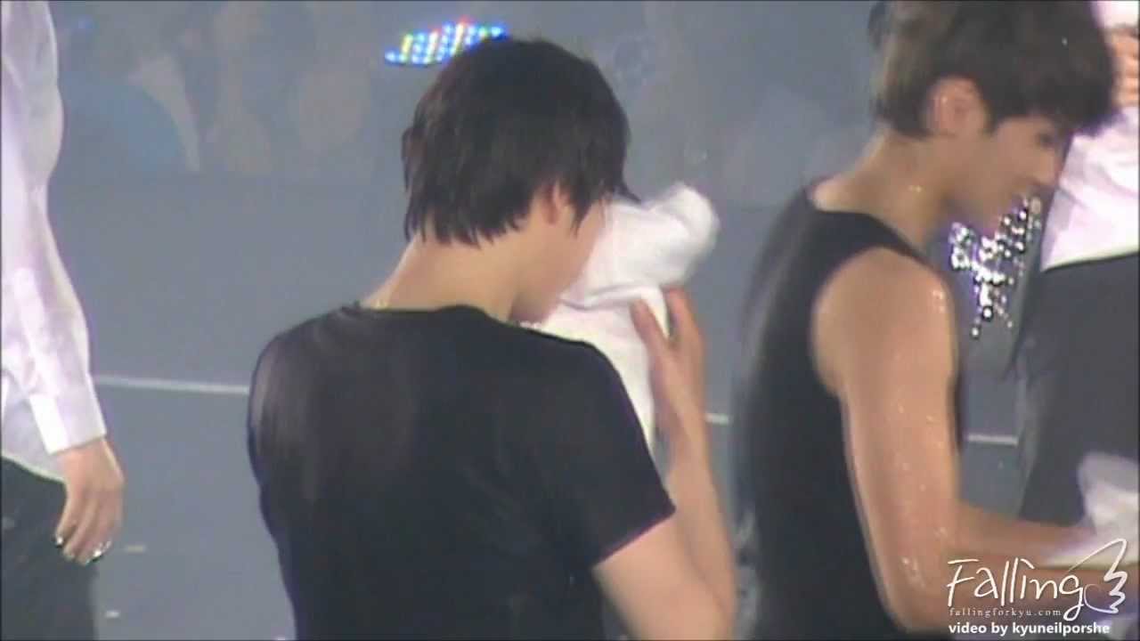 [FFK Fancam] 120317 Kyuhyun - Water Splash Time