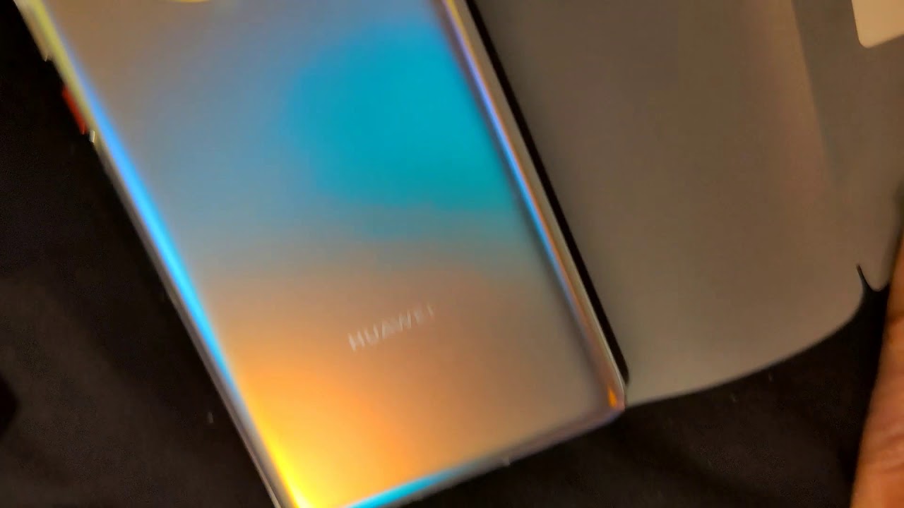 Mate 40 Pro Mystic Silver - Reflections