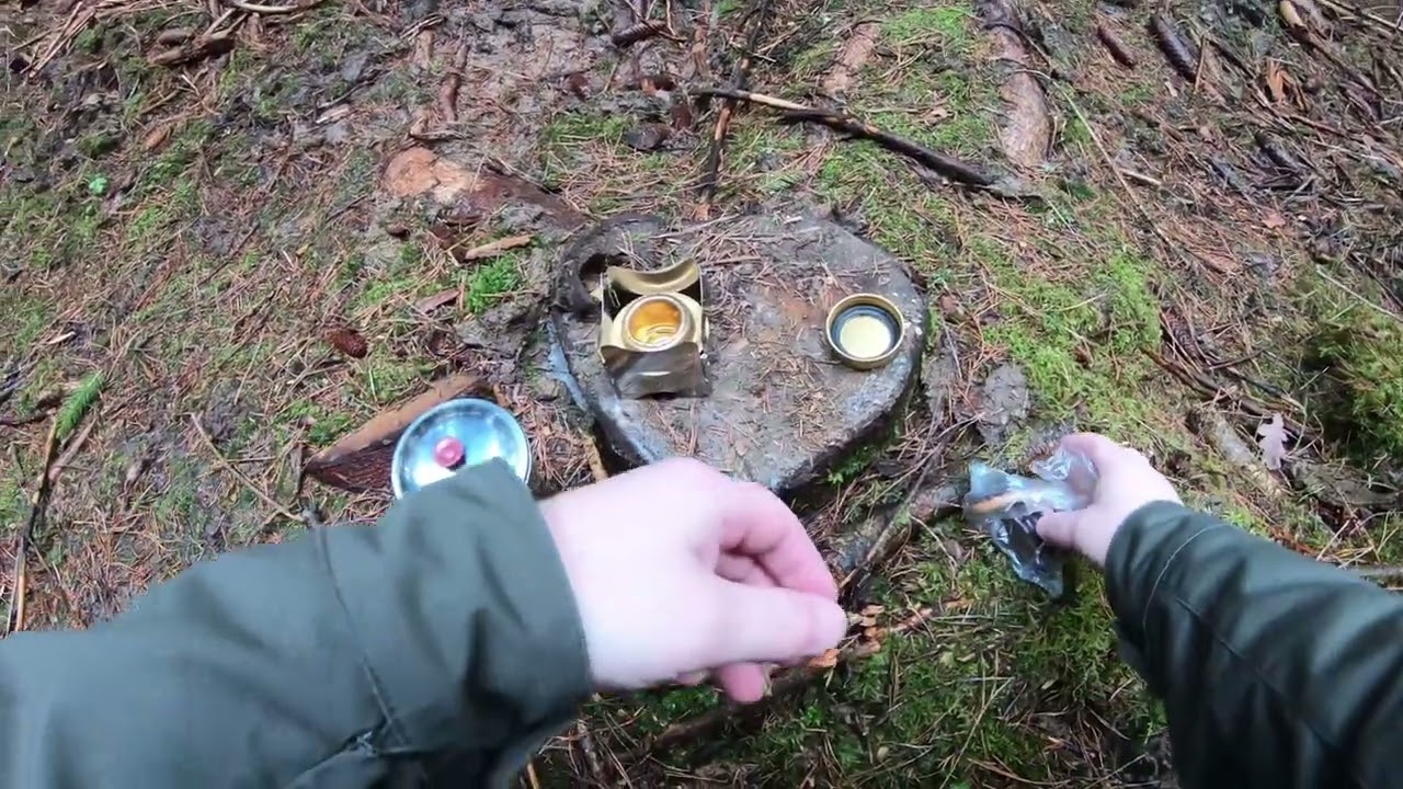 Palnik spirytusowy Mil - Tec oraz podstawka do palnika Fox Outdoor